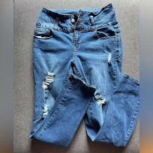 Bluenotes curvy skinny ripped jeans size 28/28